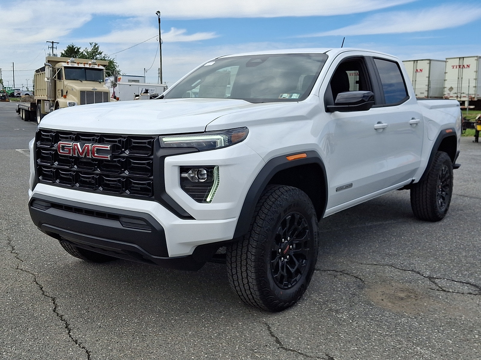 New 2026 GMC Canyon Elevation AWD/4WD image 2