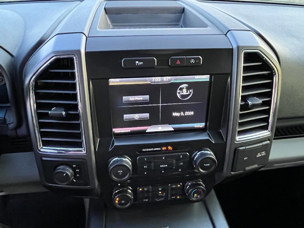 Used 2015 Ford F150 XLT w/ Equipment Group 302A Luxury AWD/4WD image 26