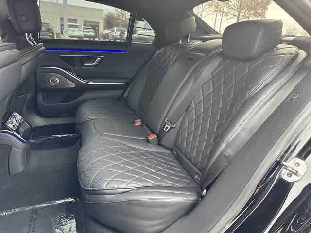 Used 2024 Mercedes-Benz S 580e 4MATIC Sedan image 18