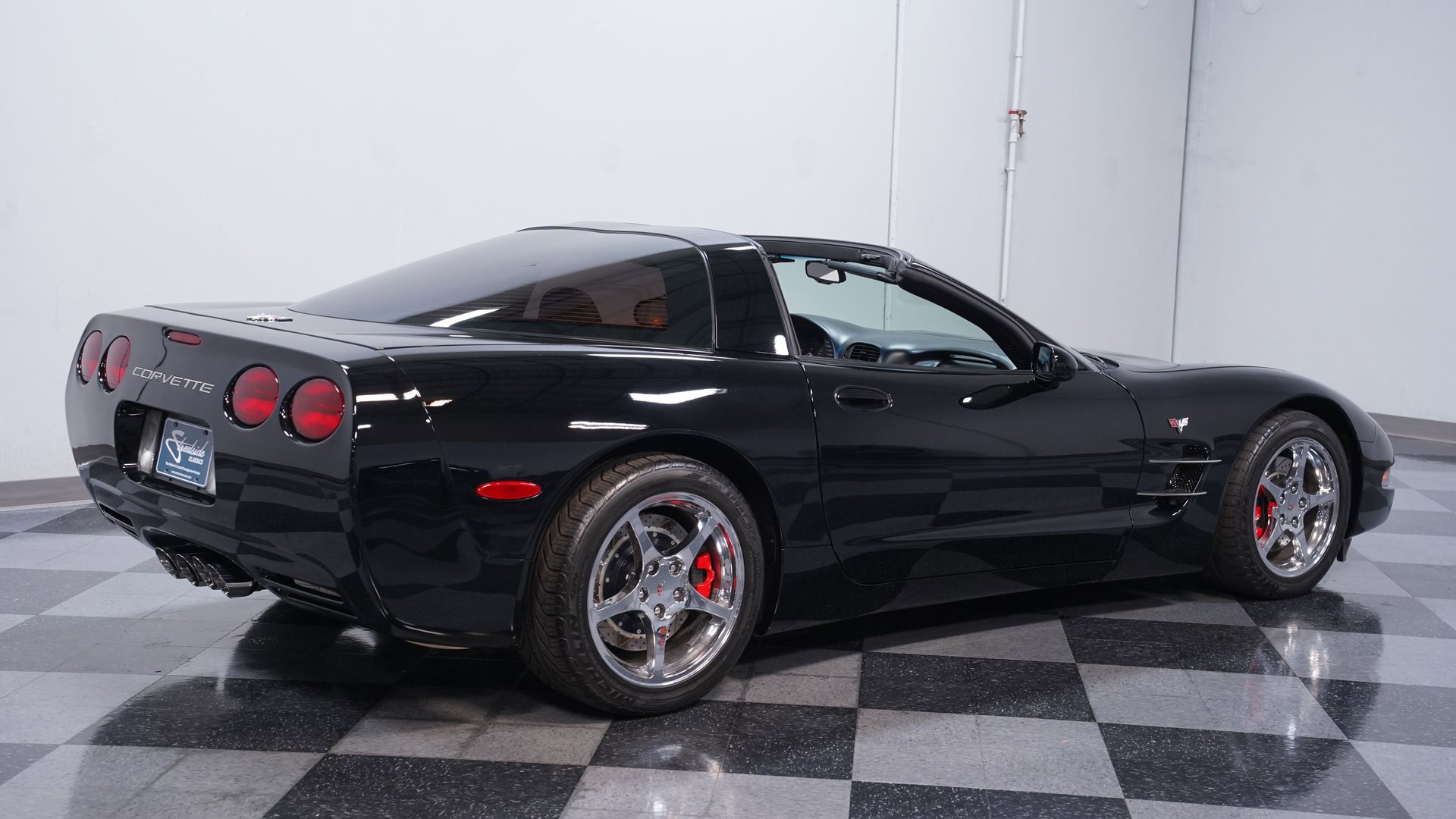 Used 2000 Chevrolet Corvette Coupe image 12