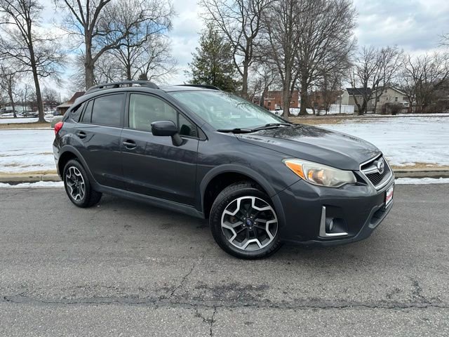Used 2016 Subaru Crosstrek 2.0i Premium image 2