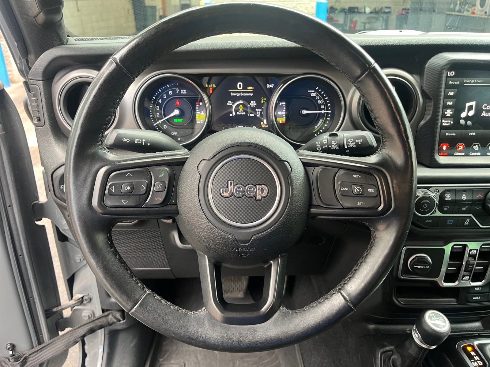 Used 2023 Jeep Wrangler Unlimited w/ Cold Weather Group AWD/4WD image 12