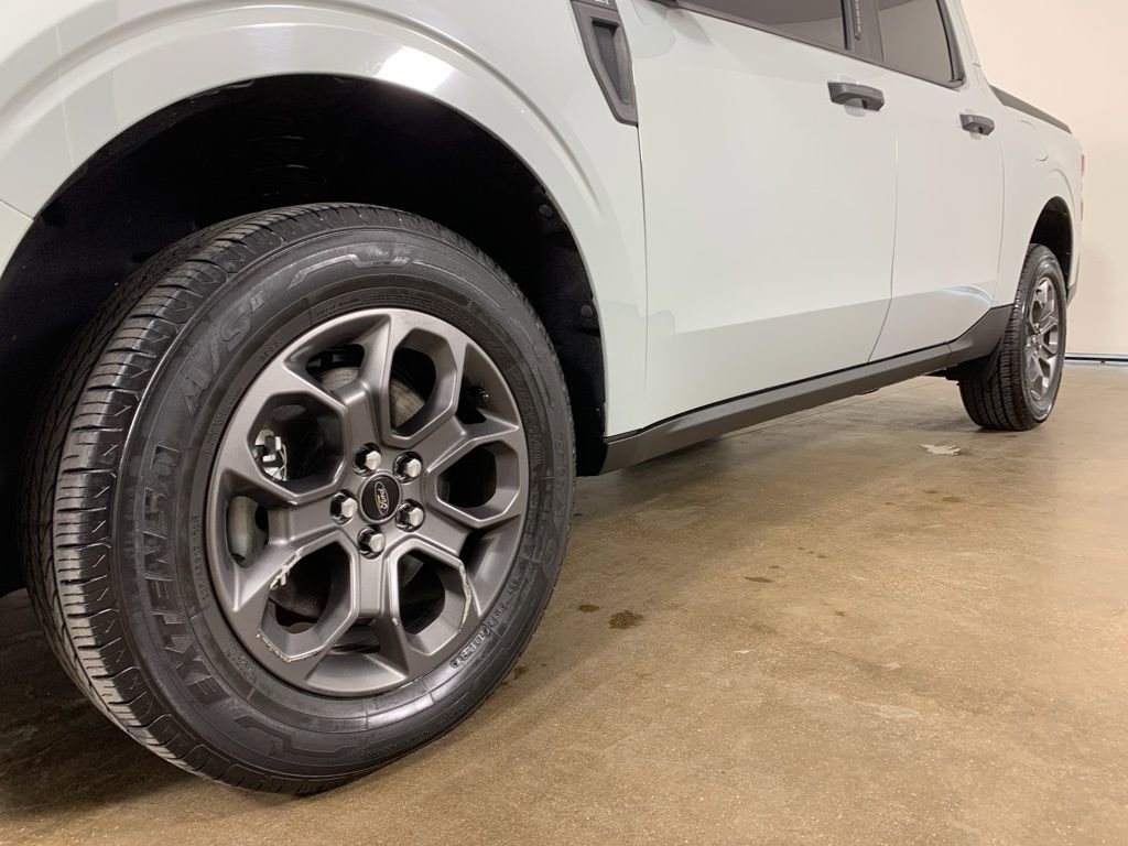 Used 2022 Ford Maverick XLT w/ XLT Luxury Package image 2