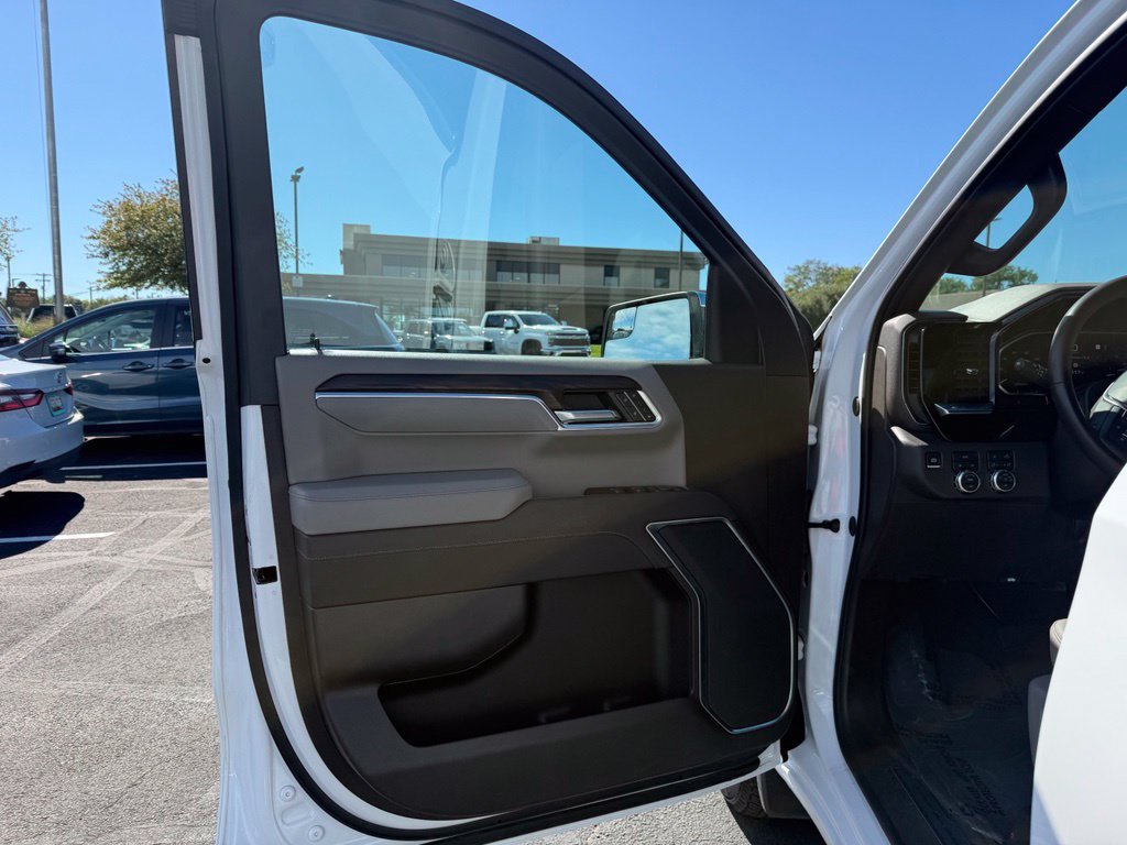 Used 2026 GMC Sierra 1500 SLT AWD/4WD image 16