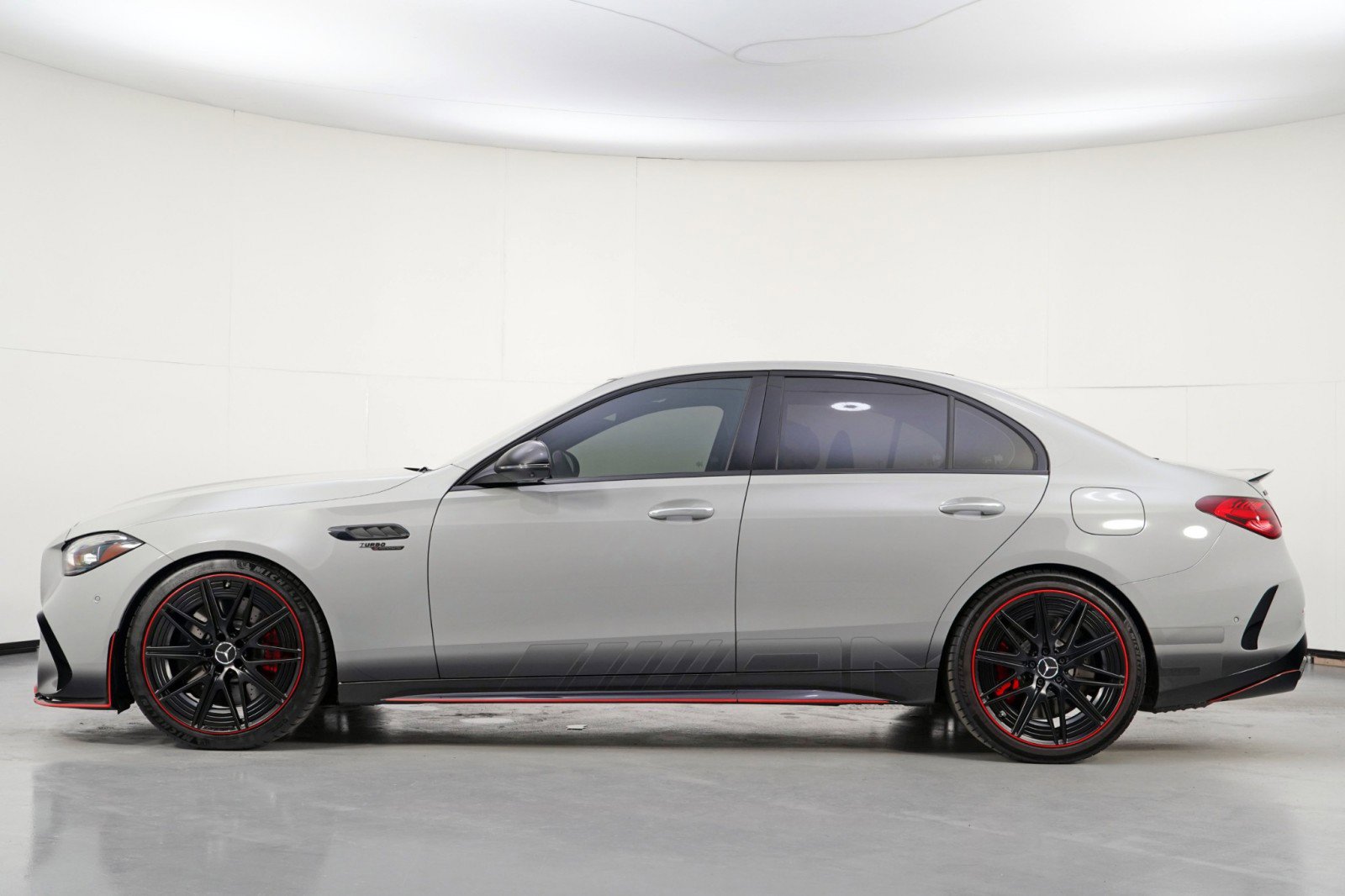 Used 2024 Mercedes-Benz C 63 AMG S image 9