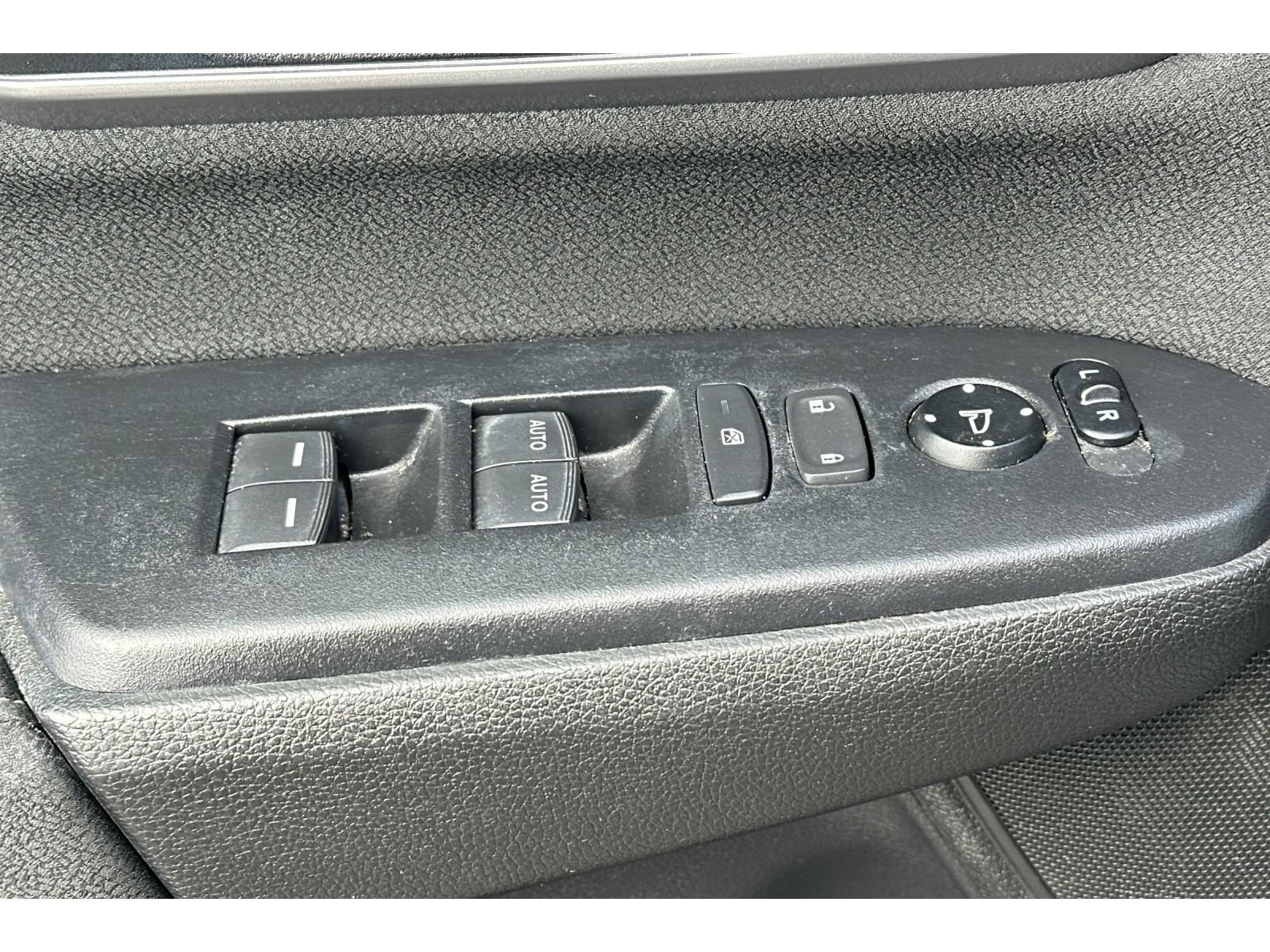 Used 2022 Honda CR-V EX image 12