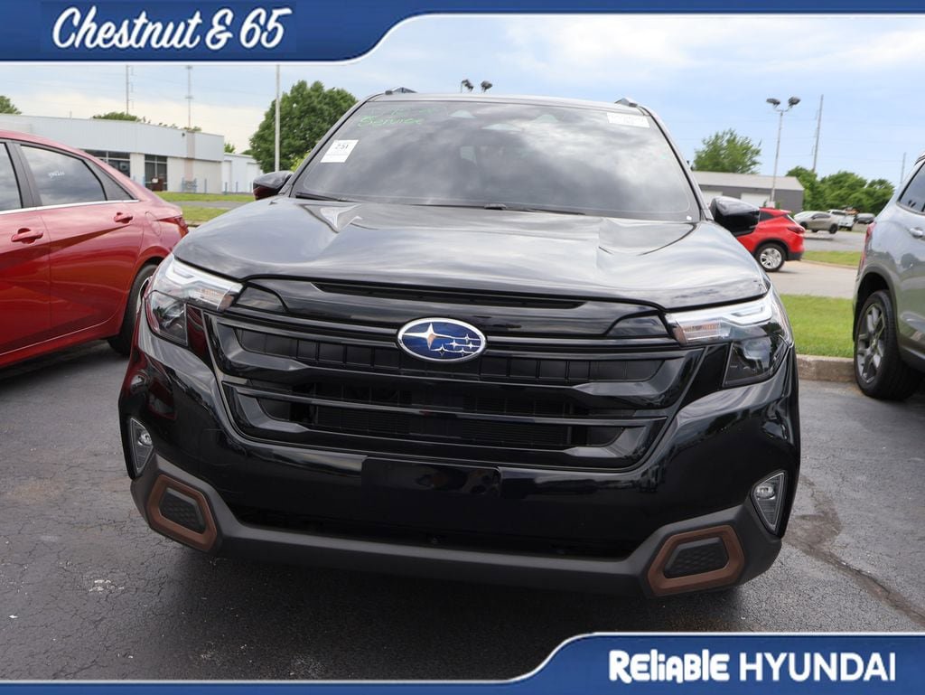 Used 2025 Subaru Forester Sport w/ Popular Package #1 AWD/4WD image 9