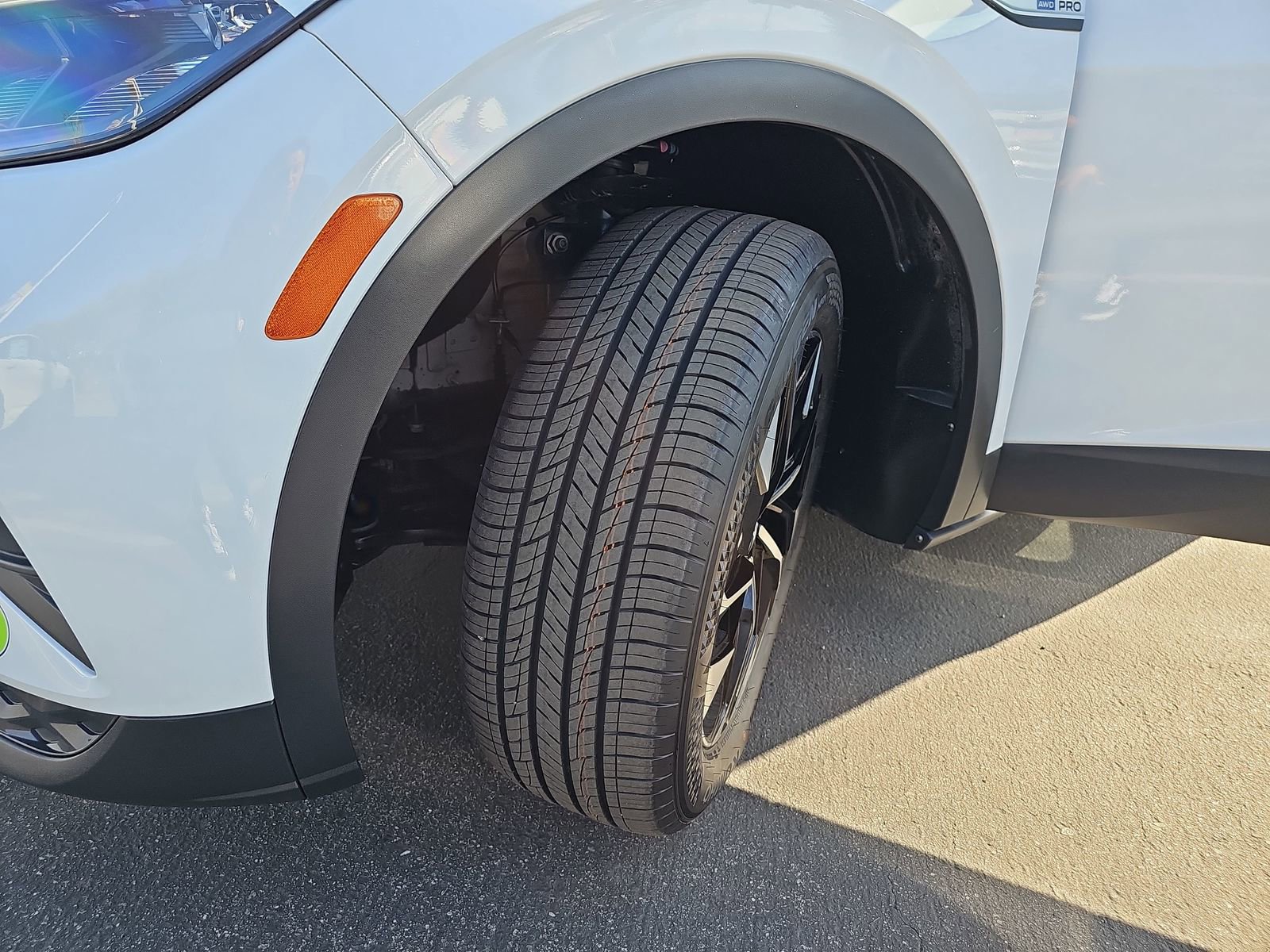 Used 2022 Volkswagen ID.4 Pro AWD/4WD image 32