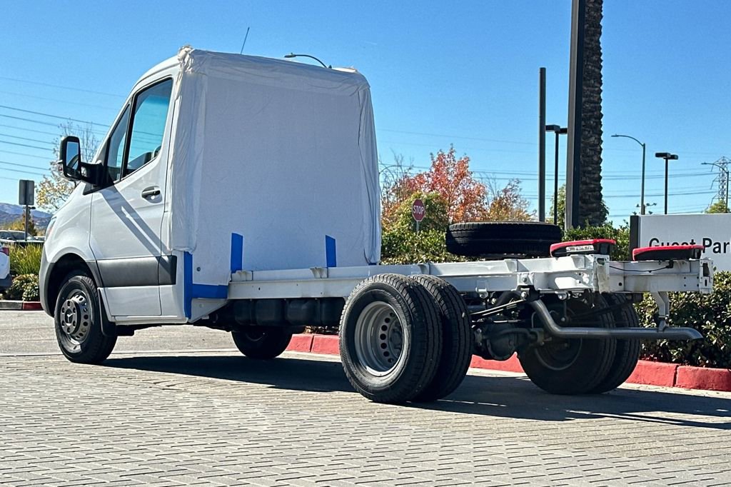 Used 2024 Mercedes-Benz Sprinter 4500 image 4