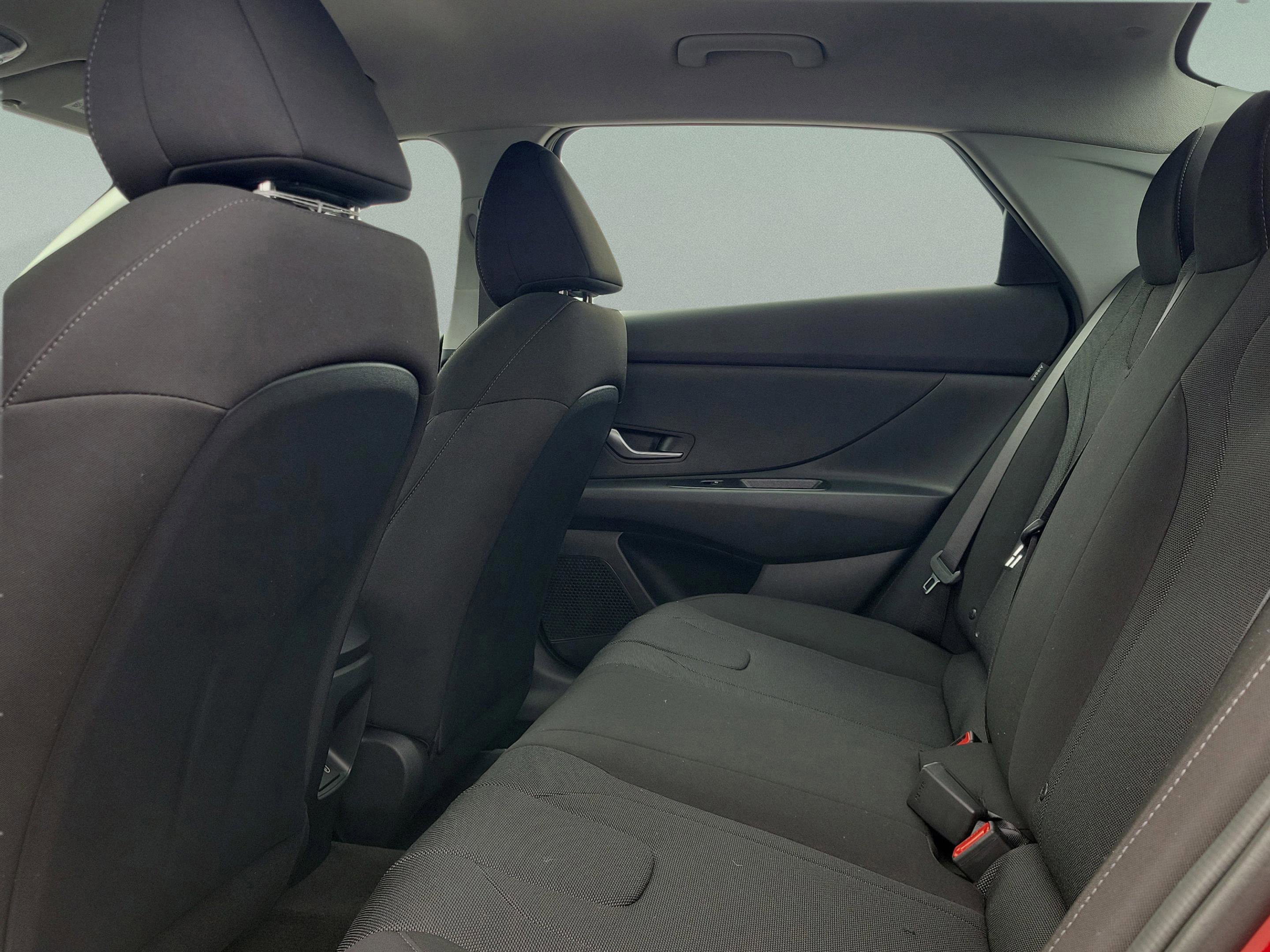 New 2026 Hyundai Elantra SE image 27