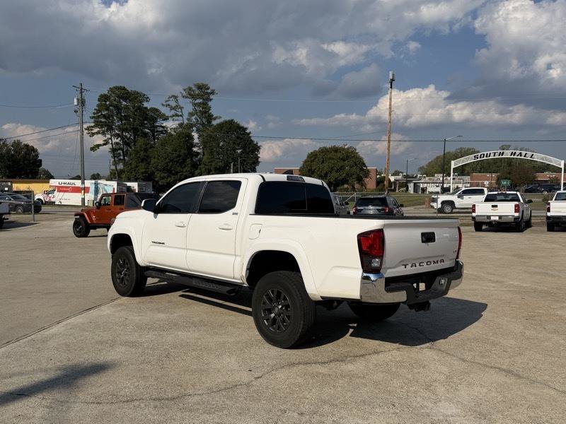 Used 2021 Toyota Tacoma SR5 RWD image 3