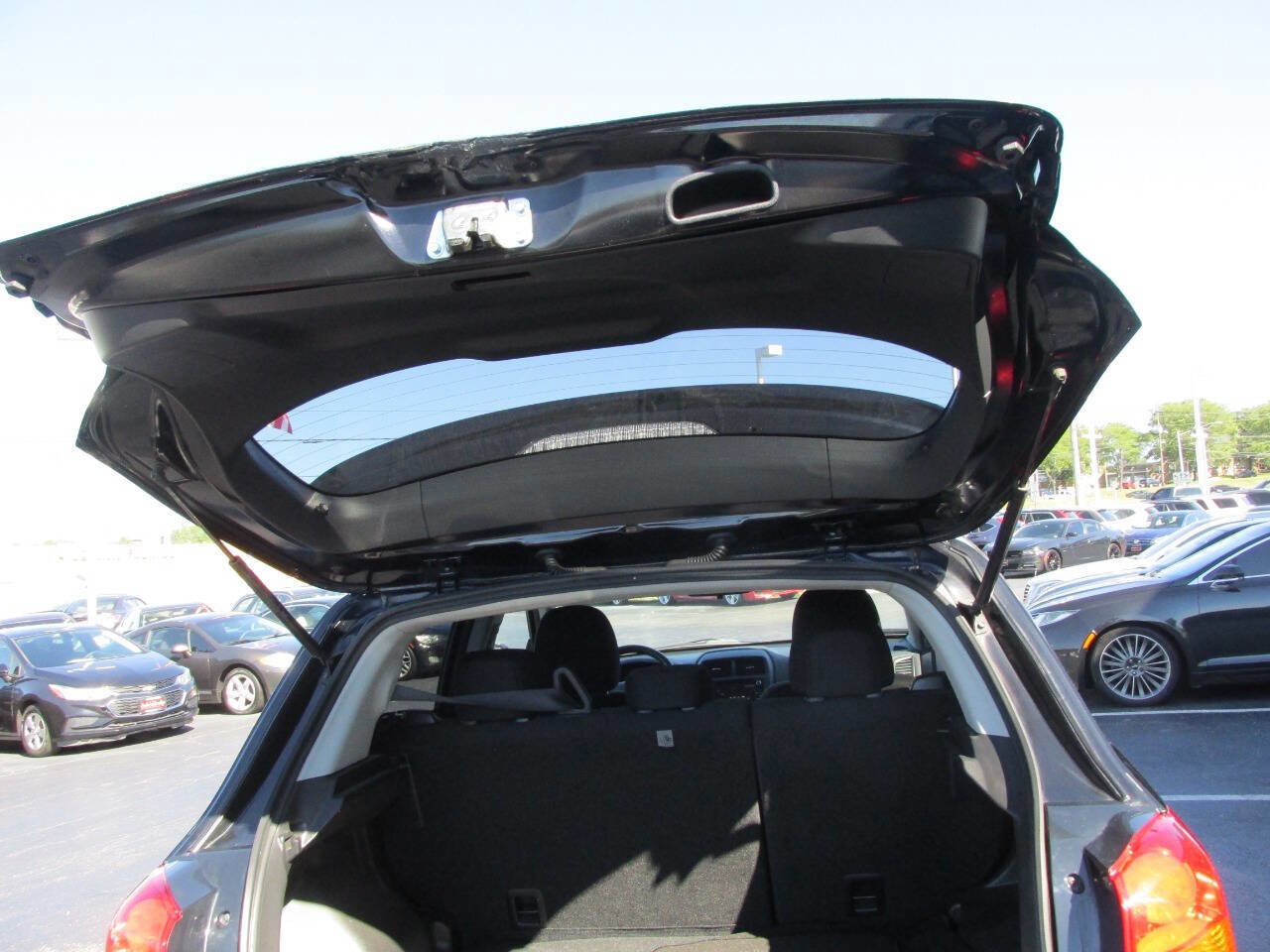 Used 2018 Mitsubishi Outlander Sport ES image 15