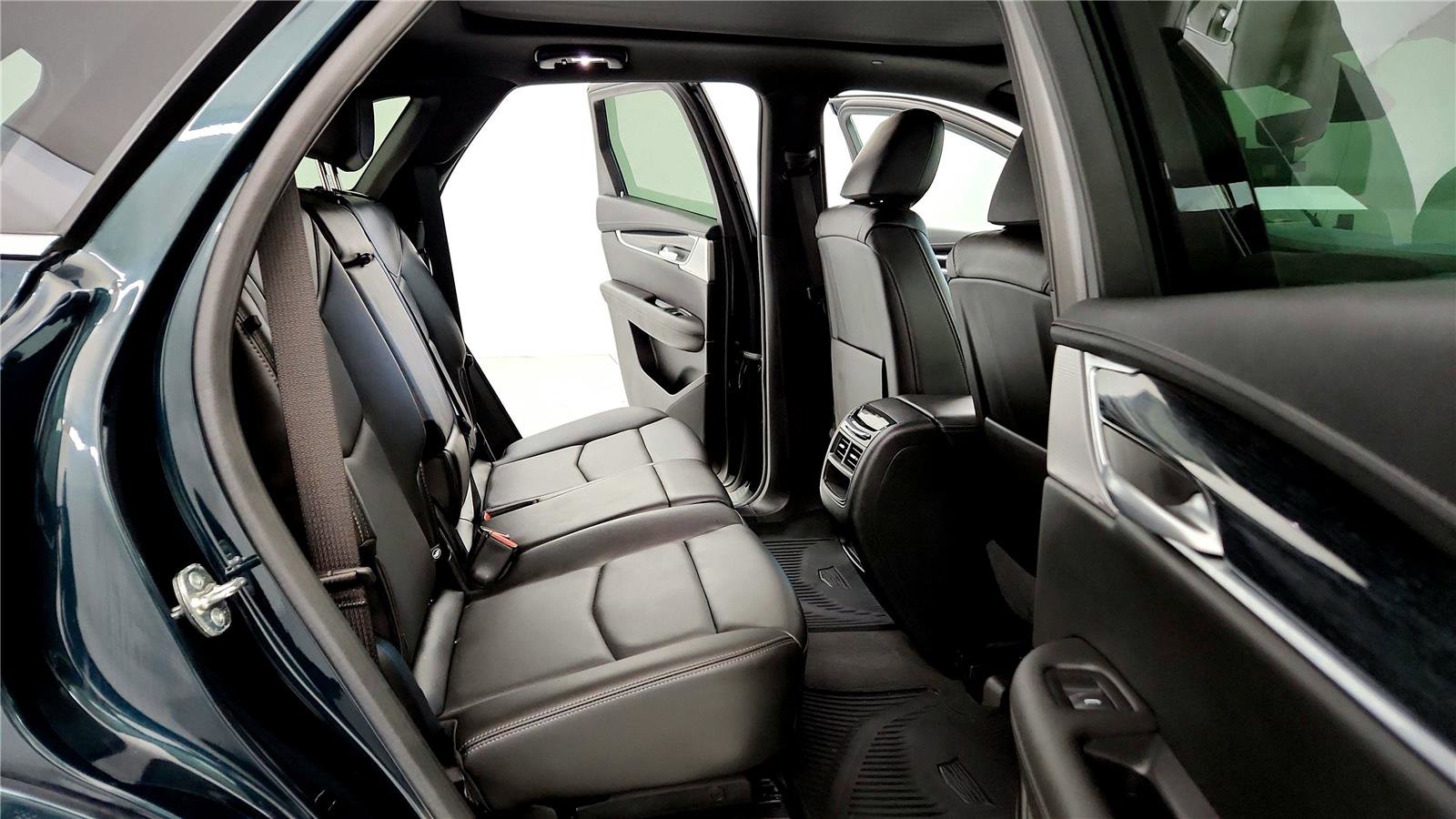 Used 2024 Cadillac XT5 Premium Luxury w/ Technology Package image 18