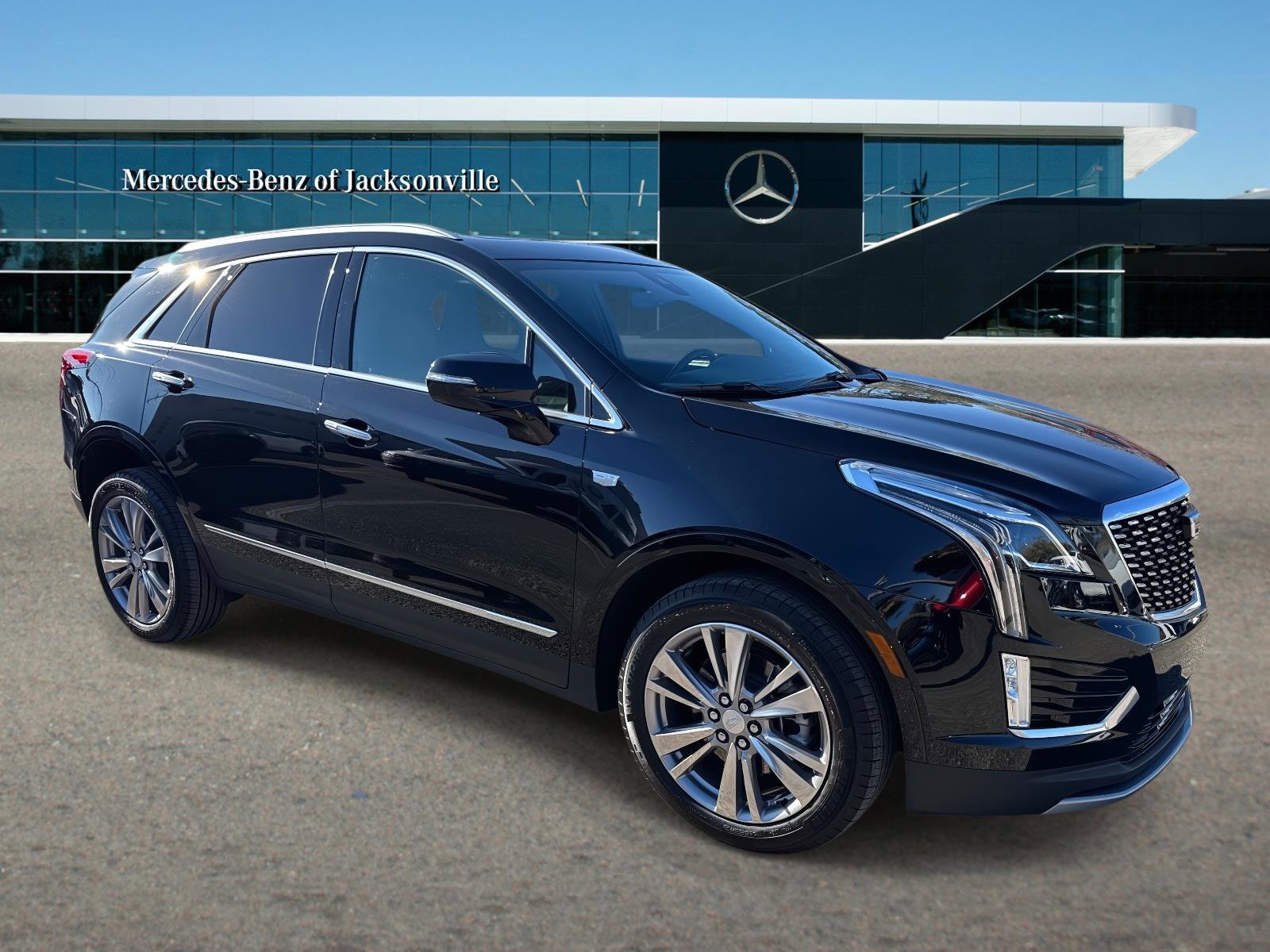 Used 2024 Cadillac XT5 Premium Luxury image 1