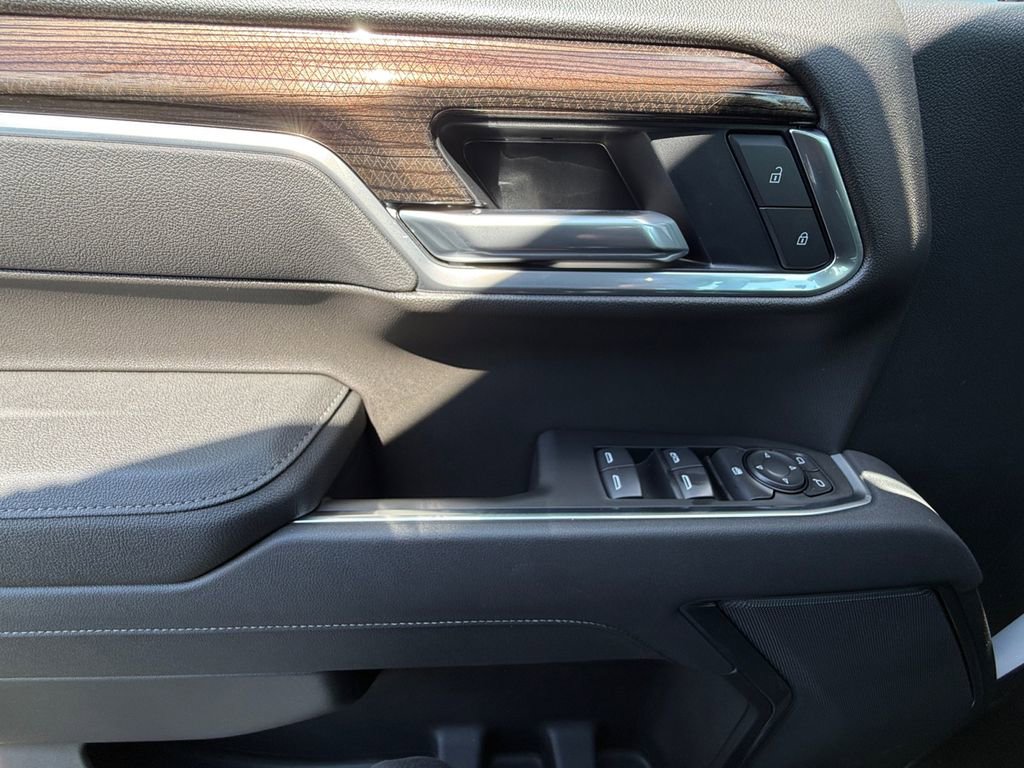 New 2026 Chevrolet Silverado 1500 LT AWD/4WD image 11
