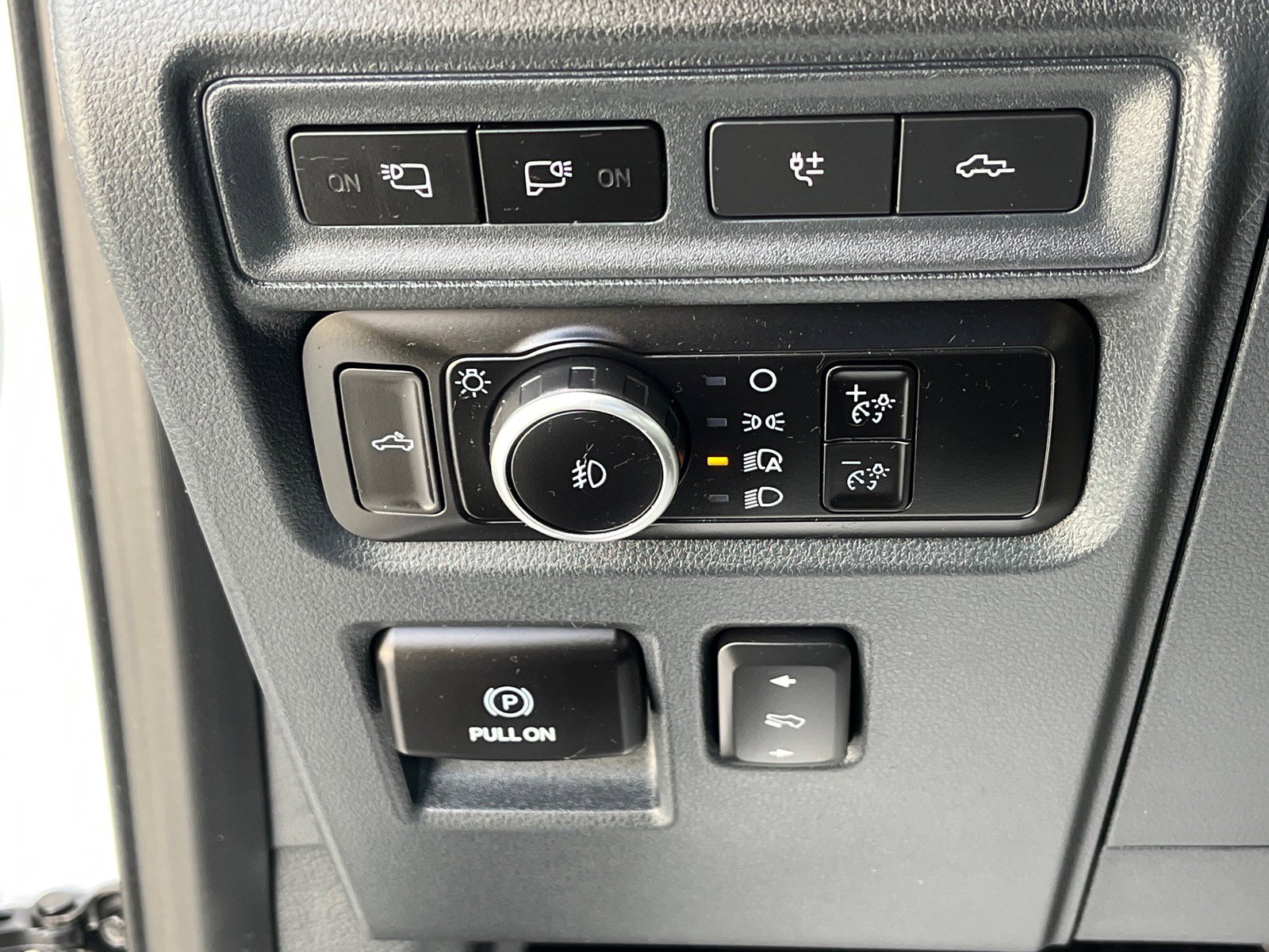 Certified 2023 Ford F150 Lariat w/ Equipment Group 502A High image 17