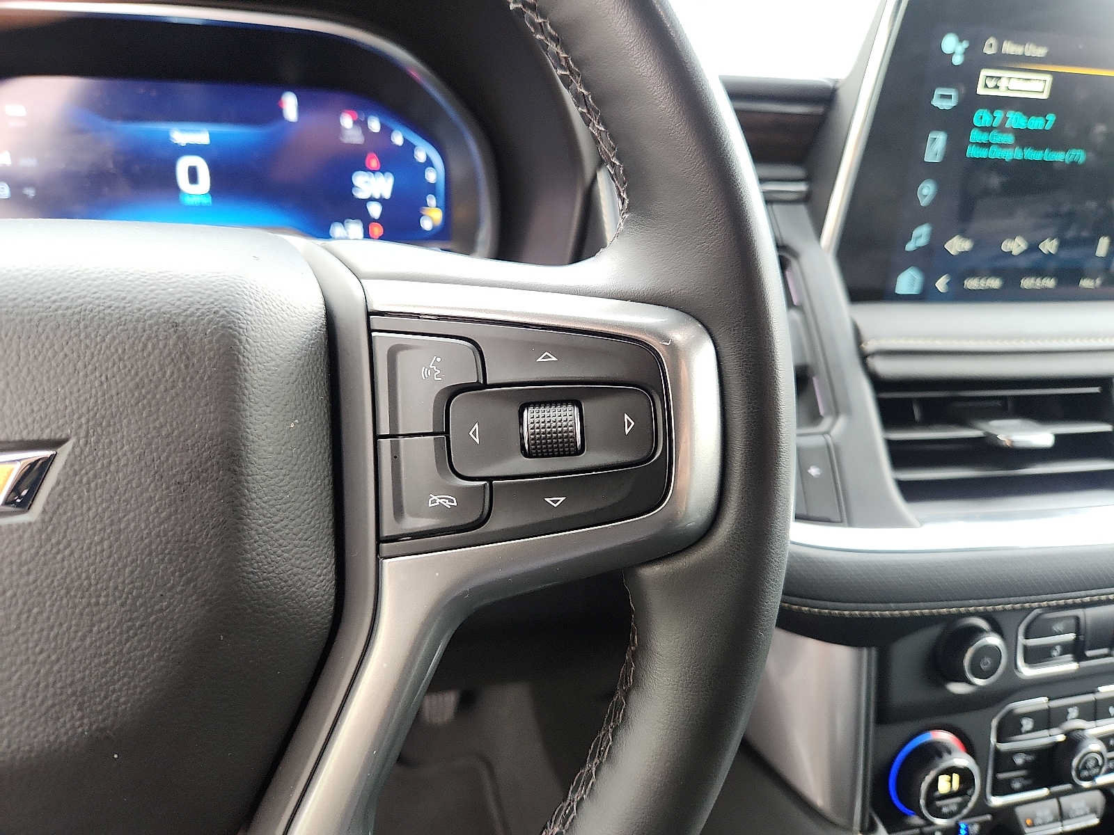 Used 2024 Chevrolet Tahoe Premier AWD/4WD image 21