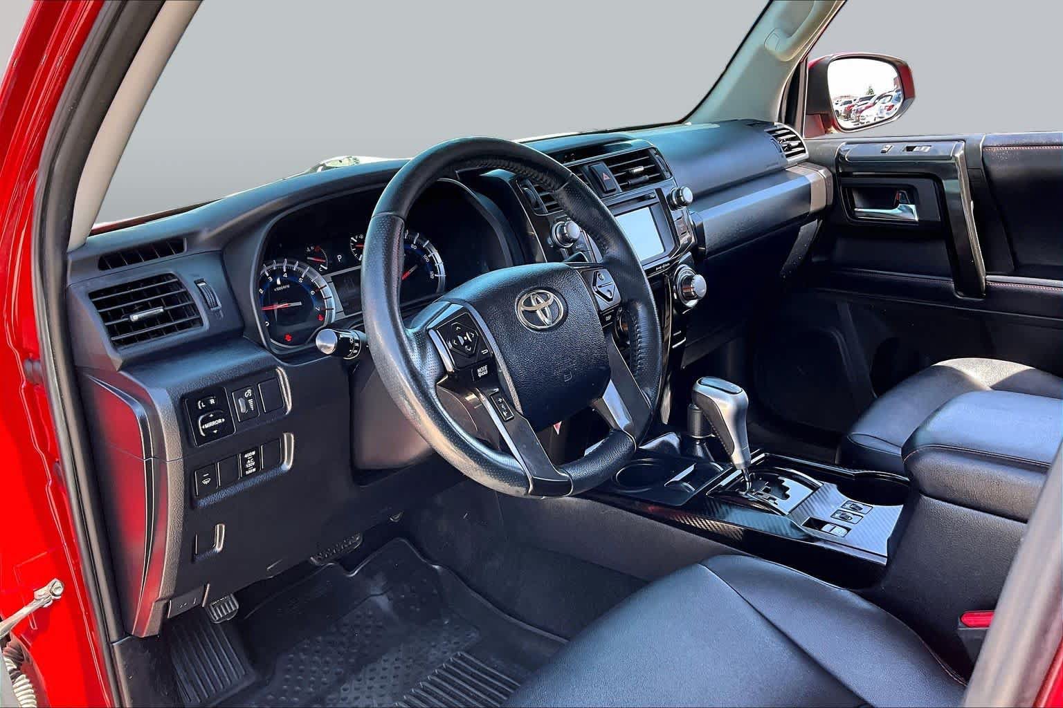 Used 2018 Toyota 4Runner TRD Off-Road Premium w/ Wilderness Package AWD/4WD image 17