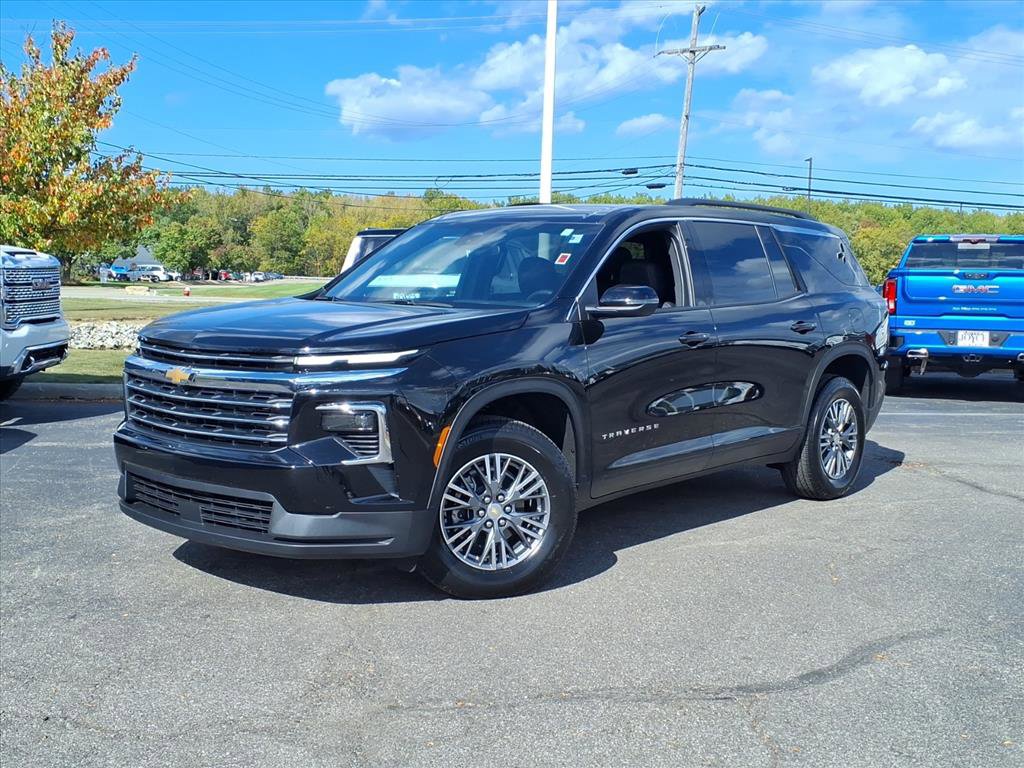 Certified 2025 Chevrolet Traverse LT w/ LPO, Floor Liner Package