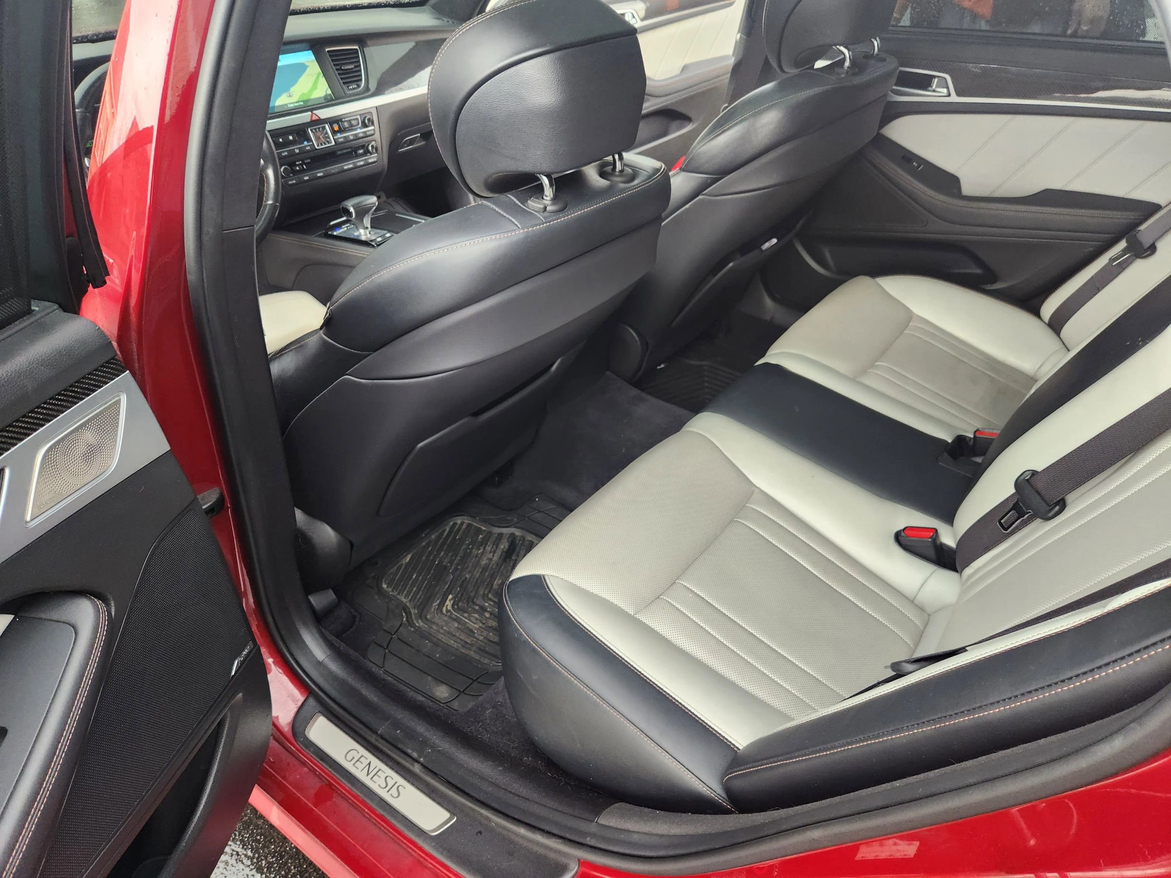 Used 2018 Genesis G80 3.3T Sport image 18