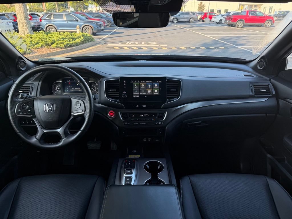 Certified 2025 Honda Passport EX-L image 10