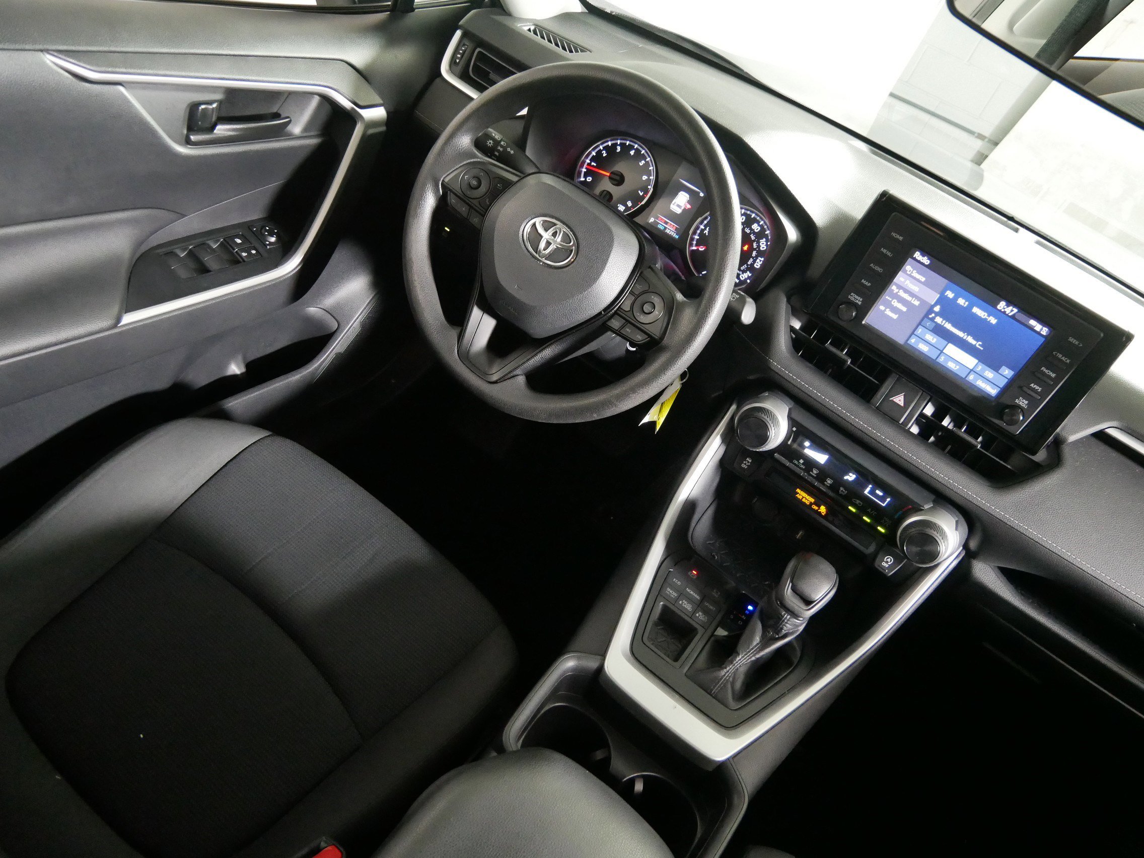 Used 2019 Toyota RAV4 LE w/ All Weather Liner Package AWD/4WD image 9