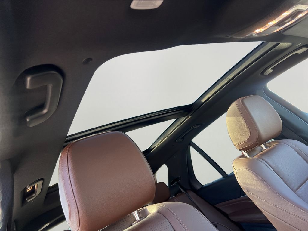 Used 2024 Mercedes-Benz GLE 350 4MATIC image 7