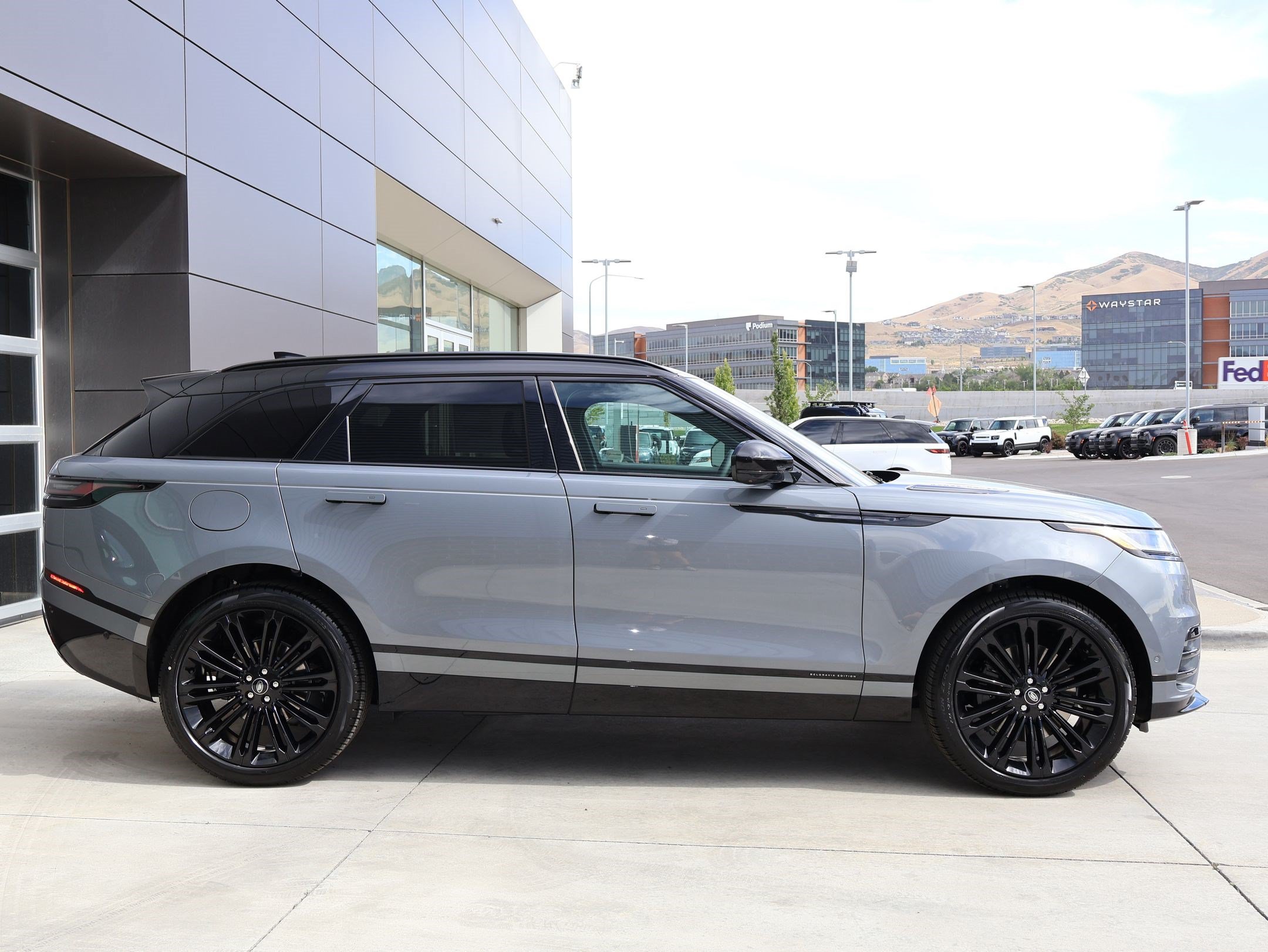 New 2026 Land Rover Range Rover Velar Belgravia AWD/4WD image 4