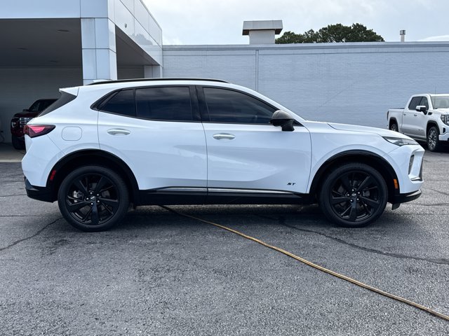 Used 2025 Buick Envision Sport Touring AWD/4WD image 2