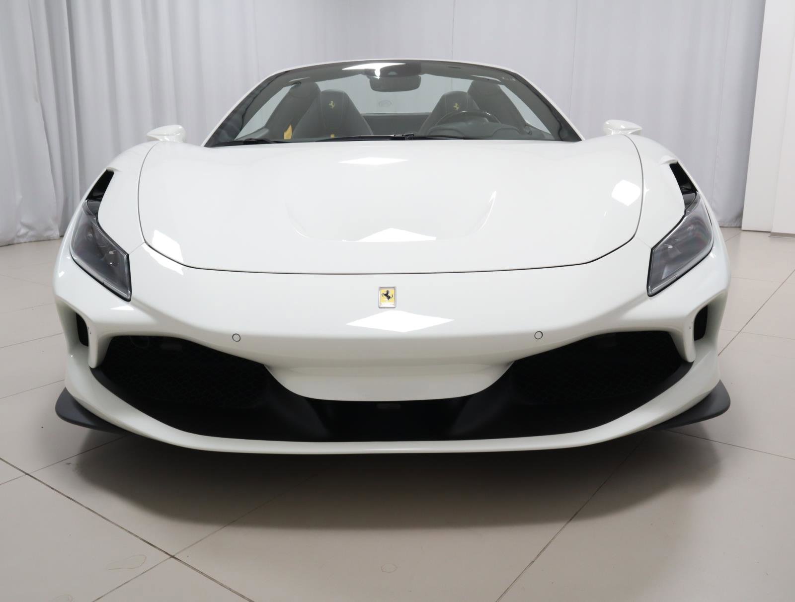 Used 2021 Ferrari F8 Tributo image 4