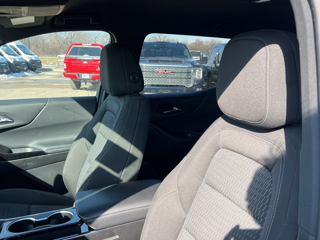 Used 2025 Chevrolet Equinox LT image 10