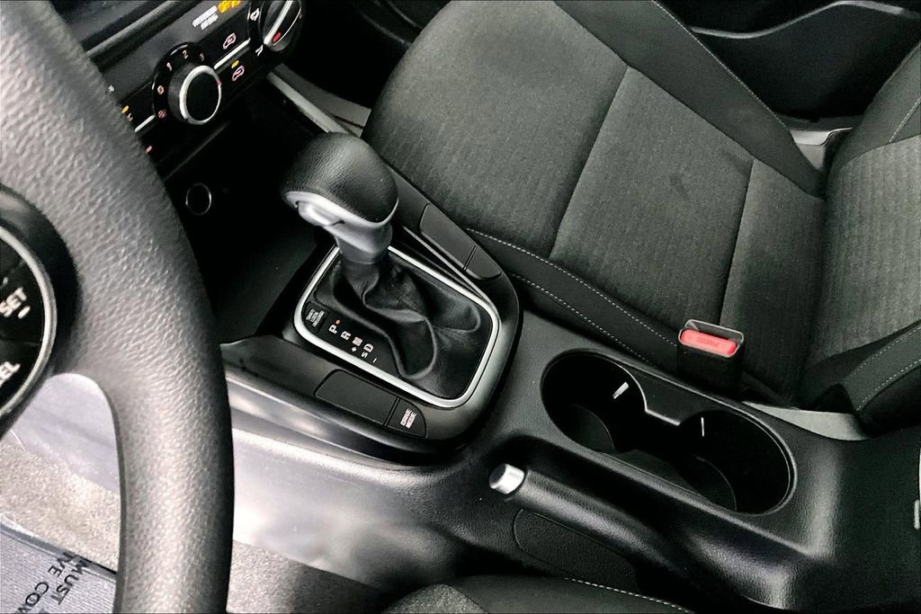 Used 2020 Kia Soul S FWD image 17