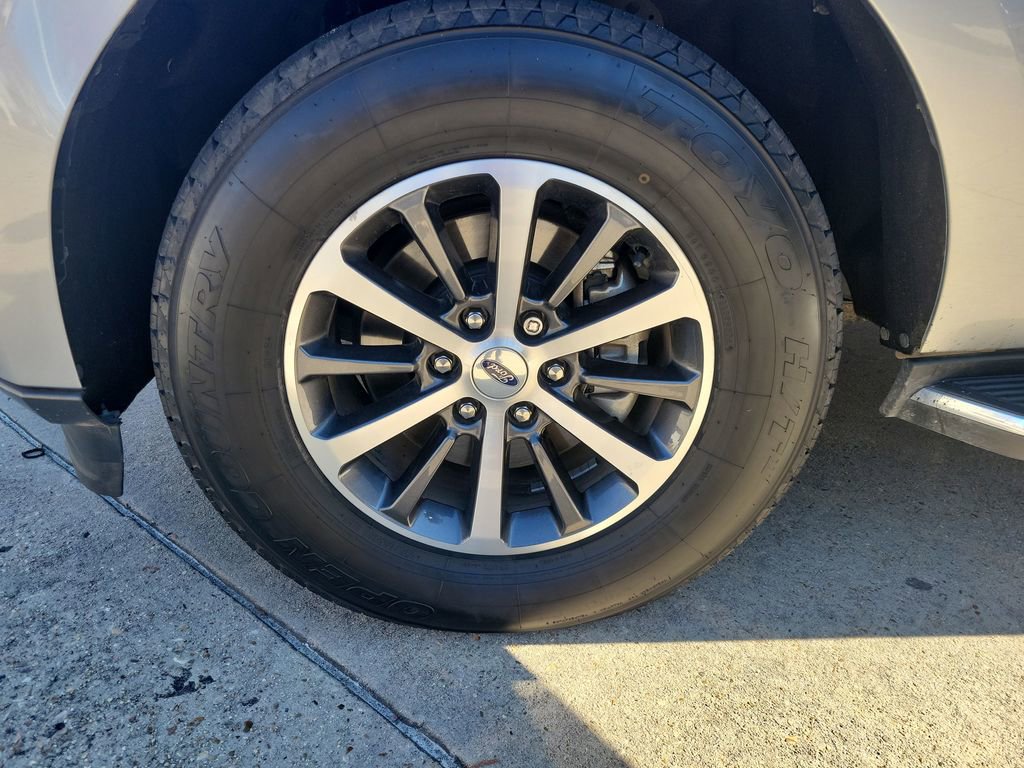 Used 2021 Ford Expedition XLT image 31