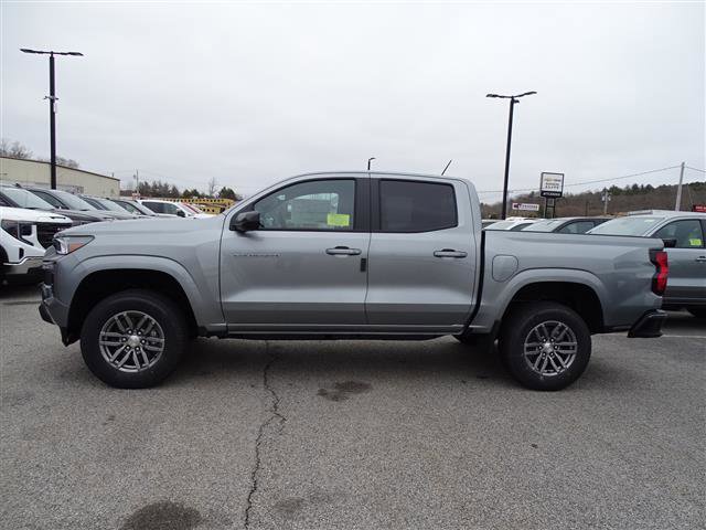 Used 2024 Chevrolet Colorado LT w/ LT Convenience Package image 2