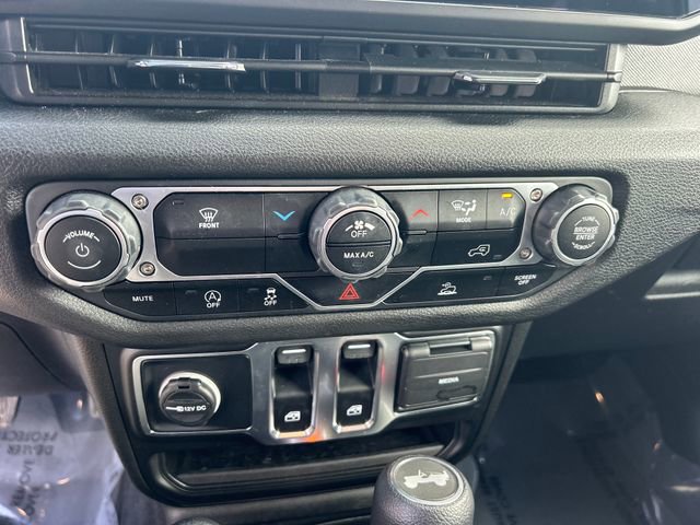 Used 2025 Jeep Wrangler Sport image 24