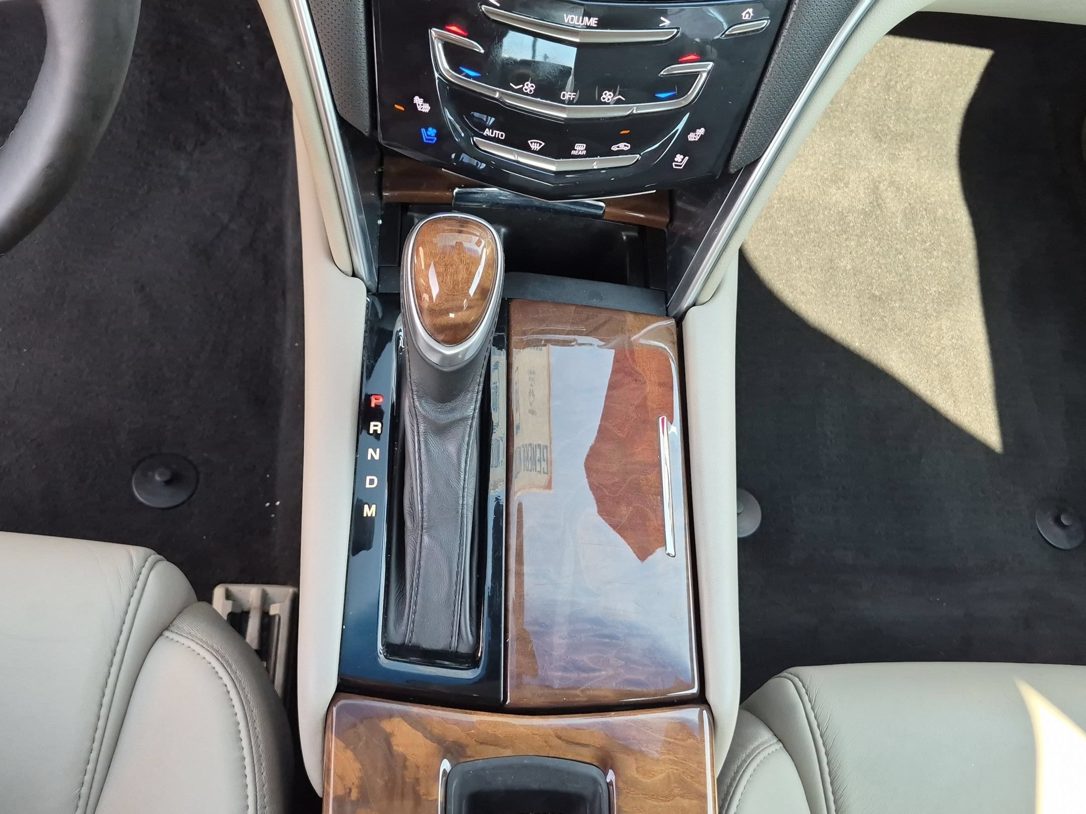 Certified 2018 Cadillac XTS Luxury FWD image 14