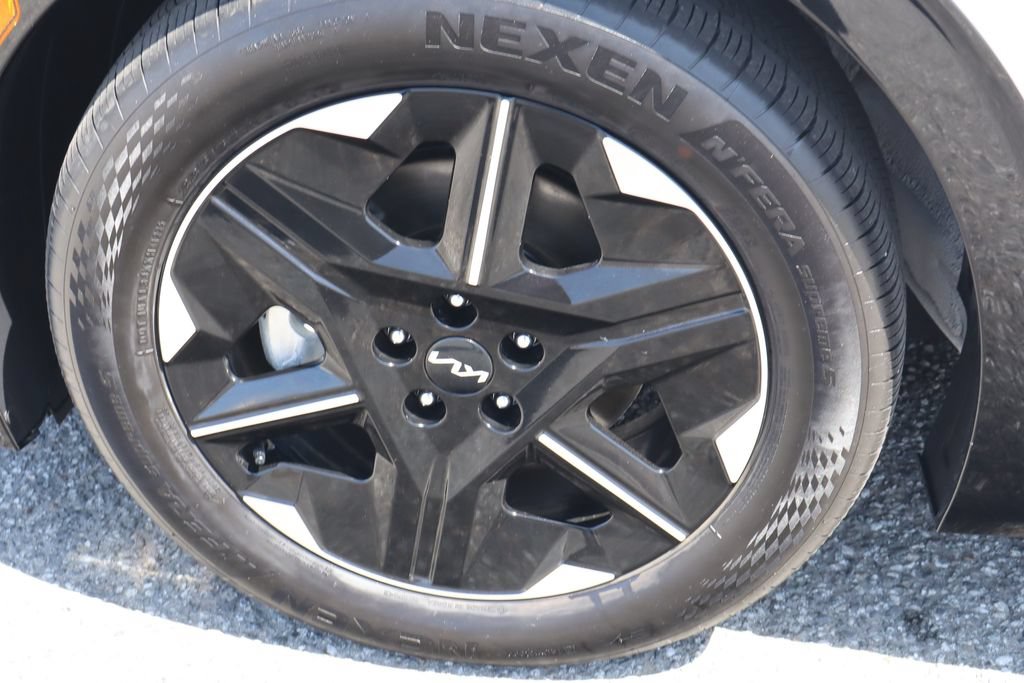 Used 2025 Kia EV6 Wind RWD image 14