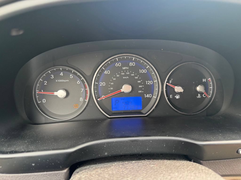 Used 2011 Hyundai Santa Fe Limited FWD image 10