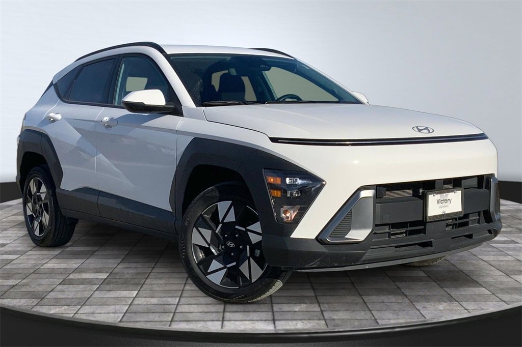 Used 2025 Hyundai Kona SEL image 3