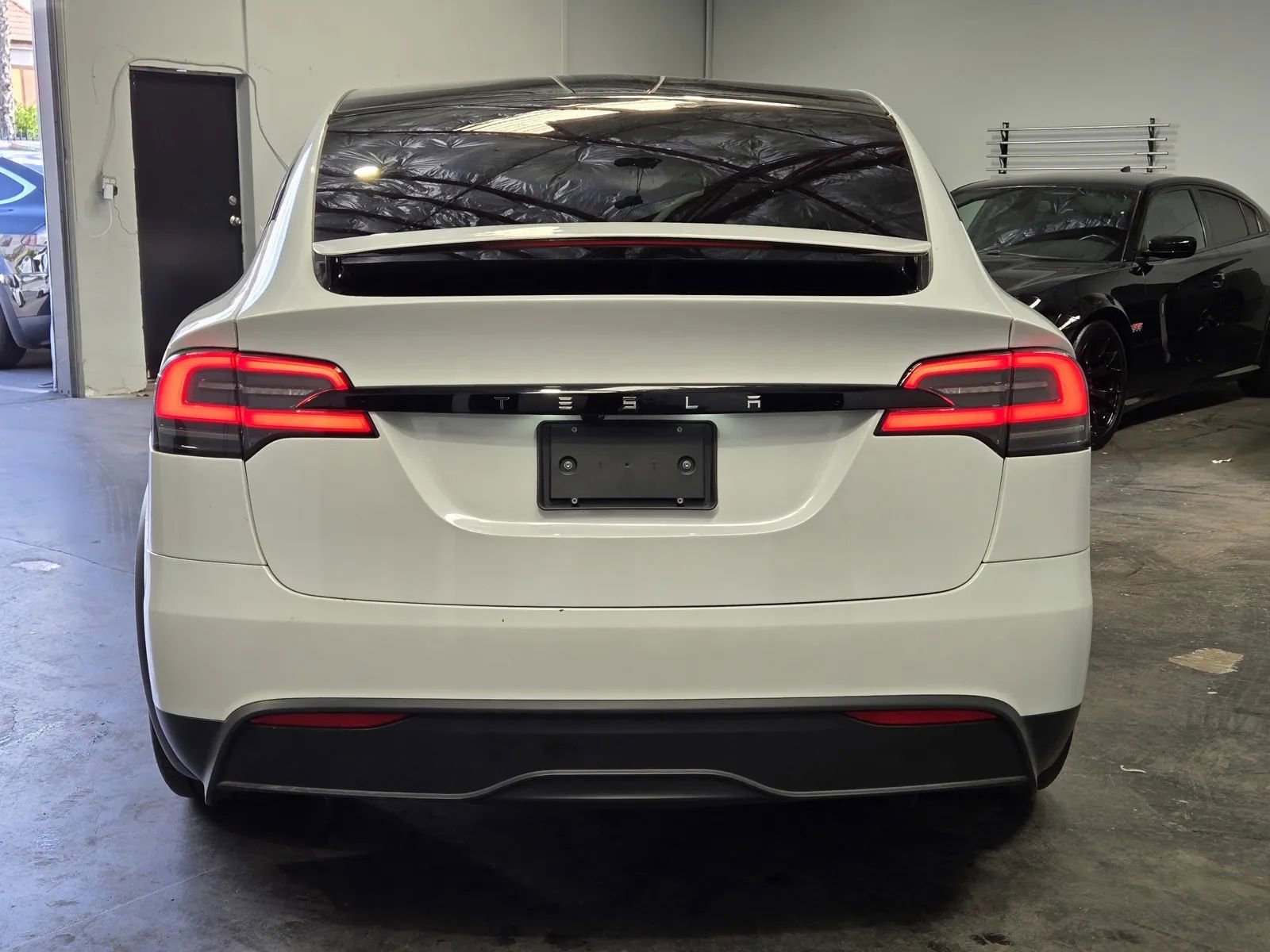 Used 2025 Tesla Model X AWD/4WD image 3
