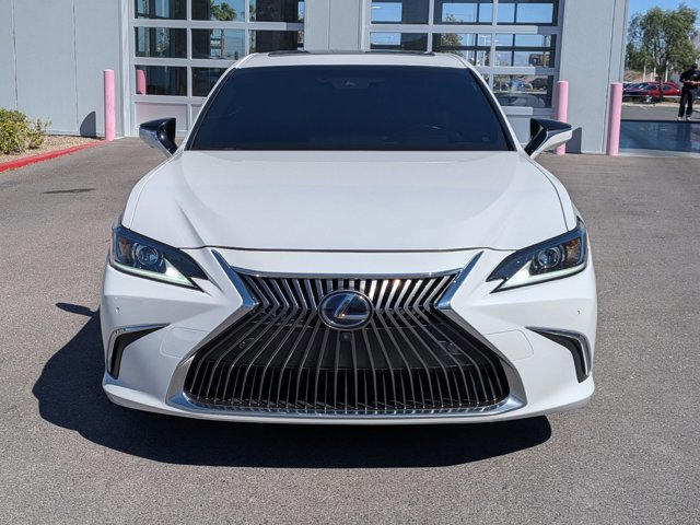 Used 2019 Lexus ES 300h w/ Accessory Package 2 image 2