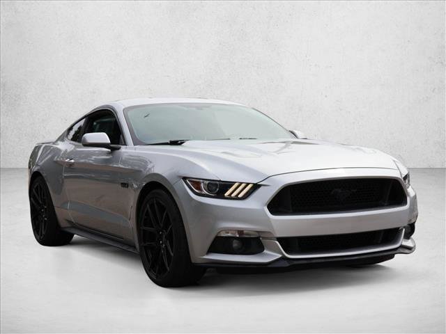 Used 2017 Ford Mustang GT w/ Black Accent Package RWD image 3