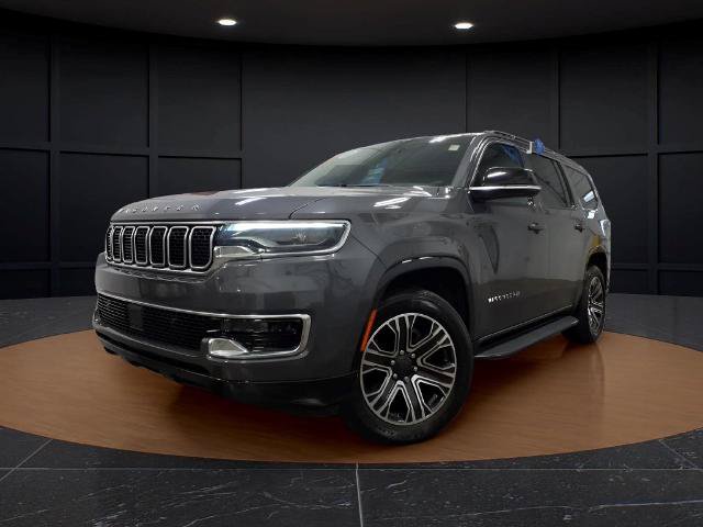 Used 2023 Jeep Wagoneer 4WD w/ Premium Group I image 3