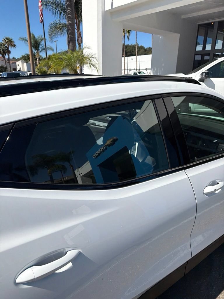 Used 2027 Chevrolet Bolt RS FWD image 11