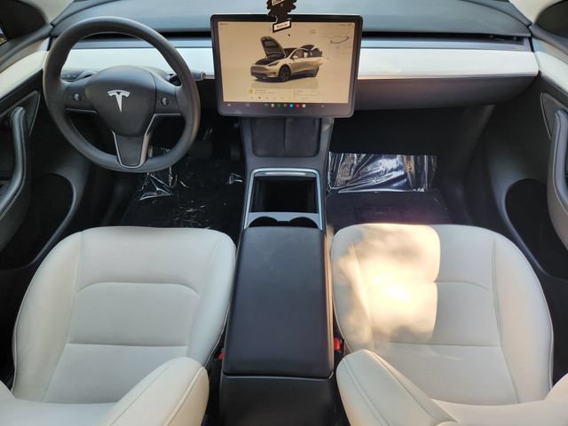 Used 2025 Tesla Model Y Long Range AWD/4WD image 31