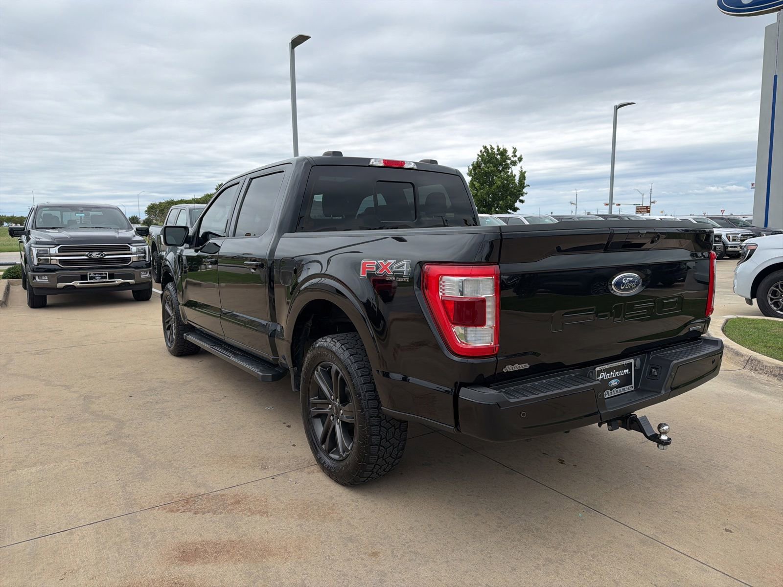 Used 2022 Ford F150 Lariat AWD/4WD image 3