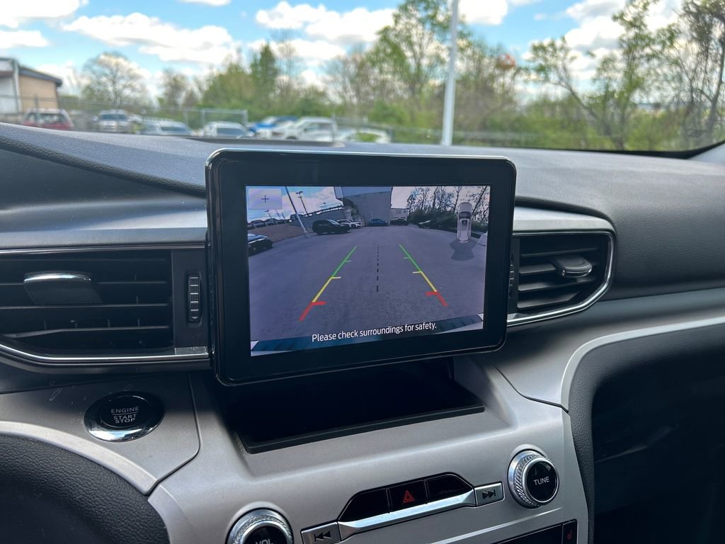 Used 2023 Ford Explorer XLT w/ Equipment Group 202A RWD image 30