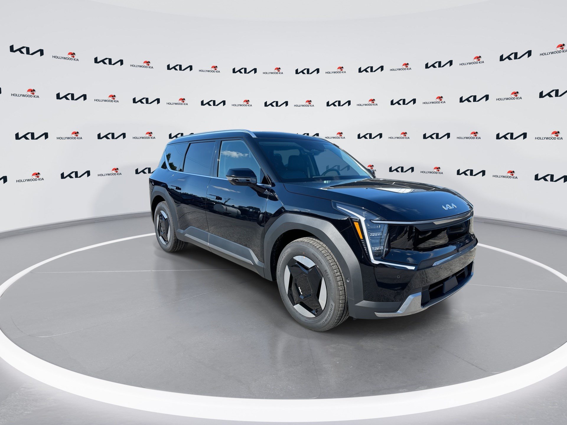 New 2026 Kia EV9 Wind AWD/4WD image 2