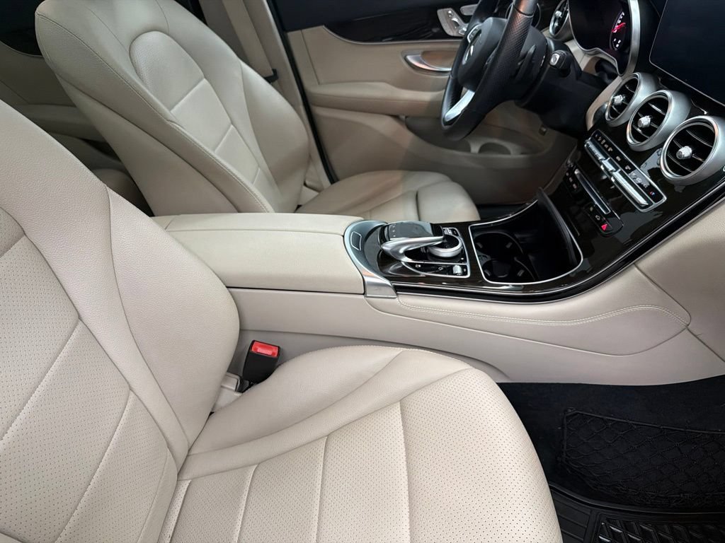 Used 2016 Mercedes-Benz GLC 300 image 28