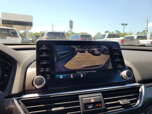 Used 2018 Honda Accord Sport image 18